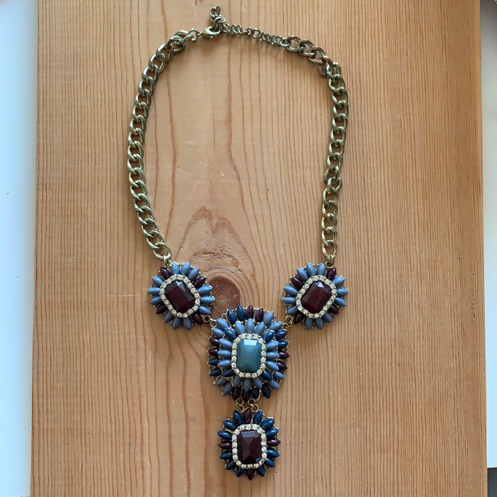 Heavy gold tone chain statement necklace